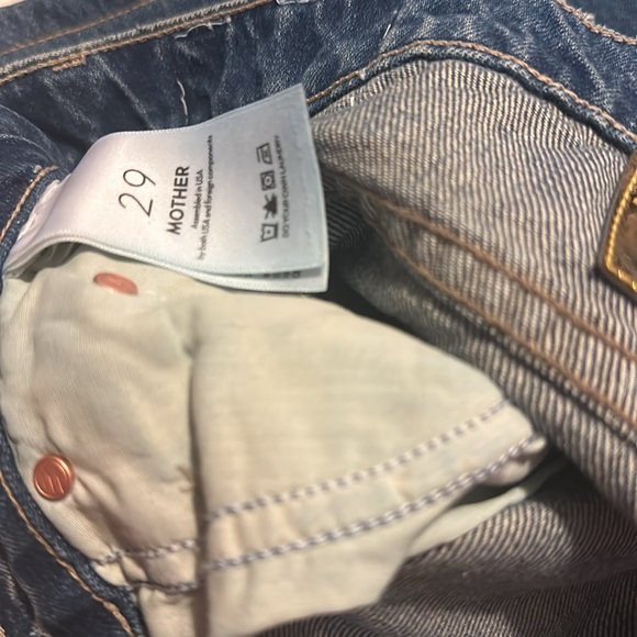 Mother Denim
Downlow Spinner Heel Straight Leg Jeans - Picture 4 of 12